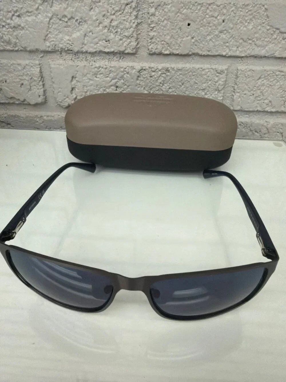 Harley Davidson Men Gunmetal Square Frame Sunglasses with Case